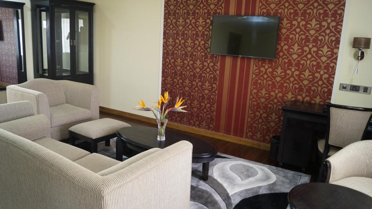 The White Rhino Hotel Nyeri Dış mekan fotoğraf